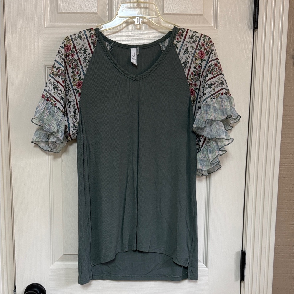 Elegant Women's Short Sleeve Top with Floral Ruffle - Dark Green